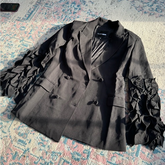 NEW Women’s Fashion Nova Blazers - Picture 7 of 11